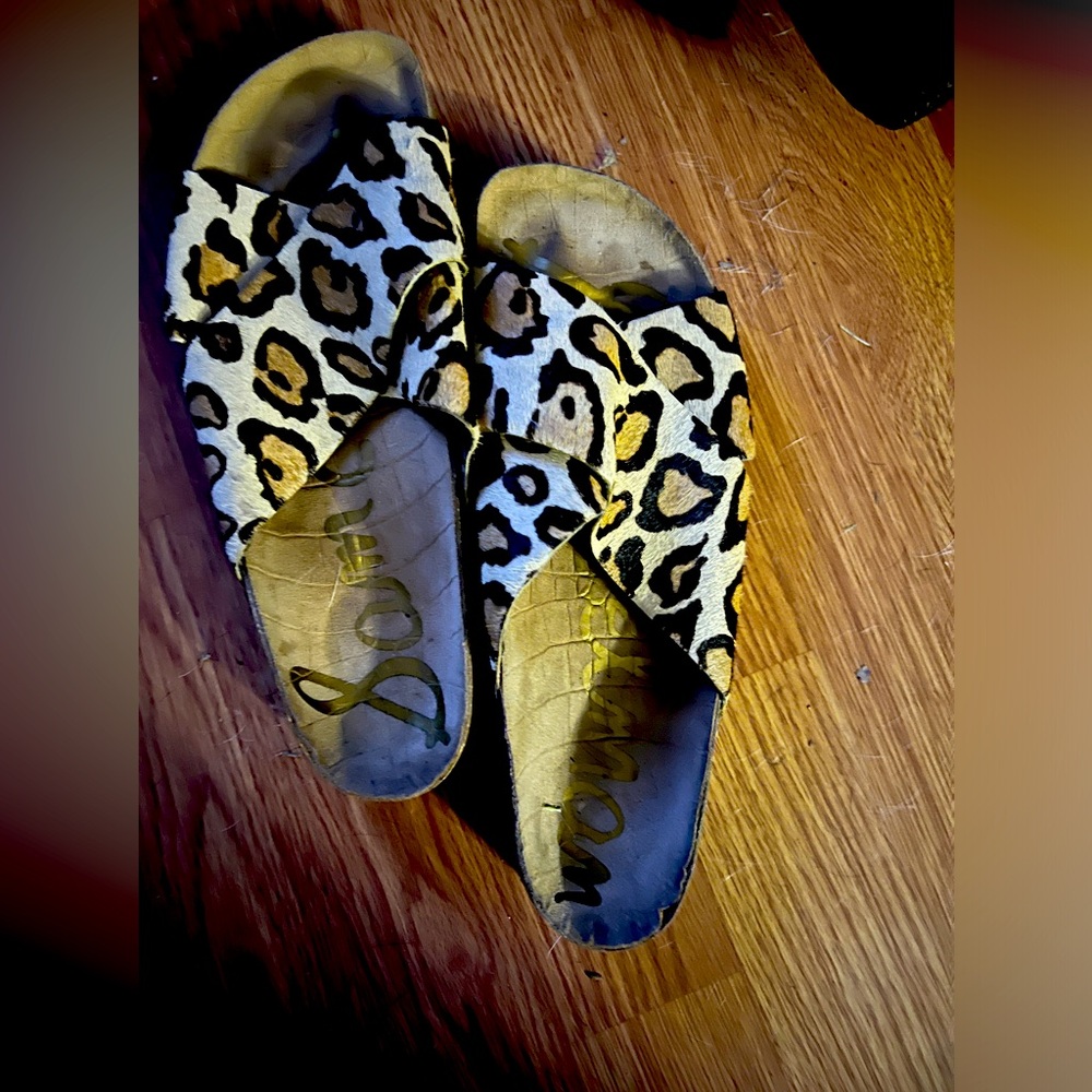 Sam Edelman sandals some pealing under straps does not effect wear